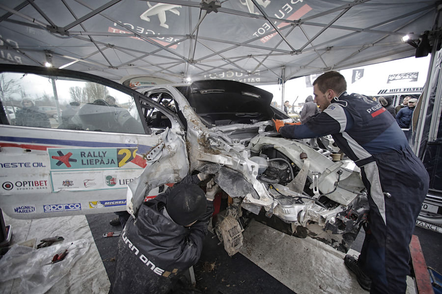 29 GAGO DIOGO POR Jorge Carvalho POR Peugeot 208 Peugeot Rally Academy Ambiance during the 2015 European Rally Championship ERC Liepaja rally, from February 6 to 8th, at Liepaja, Lettonie. Photo François Flamand / DPPI