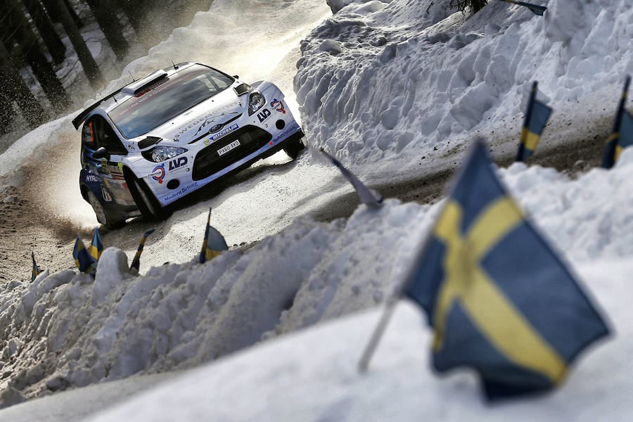 Competitor performs during the FIA World Rally Championship 2015 in Hagfors, Sweden on February 12, 2015 // @tWorld / Red Bull Content Pool // P-20150216-00161 // Usage for editorial use only // Please go to www.redbullcontentpool.com for further information. //