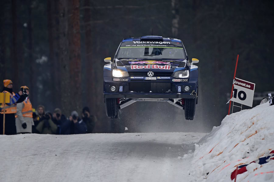 Andreas Mikkelsen performs during the FIA World Rally Championship 2015 in Hagfors, Sweden on February 14, 2015 // Volkswagen Motorsport/Red Bull Content Pool // P-20150216-00127 // Usage for editorial use only // Please go to www.redbullcontentpool.com for further information. //