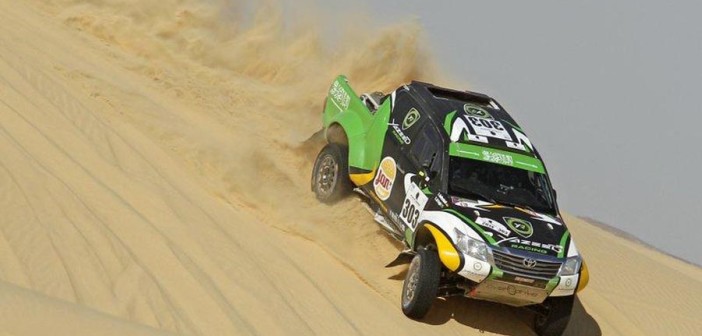 La Toyota Hilux di Al Rajhi tra le dune