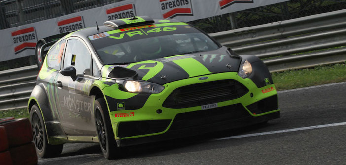 Valentino Rossi passa al comando del Rally di Monza