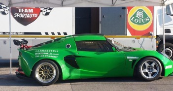 La verde Lotus Exige nuova leader dell'Italiano.