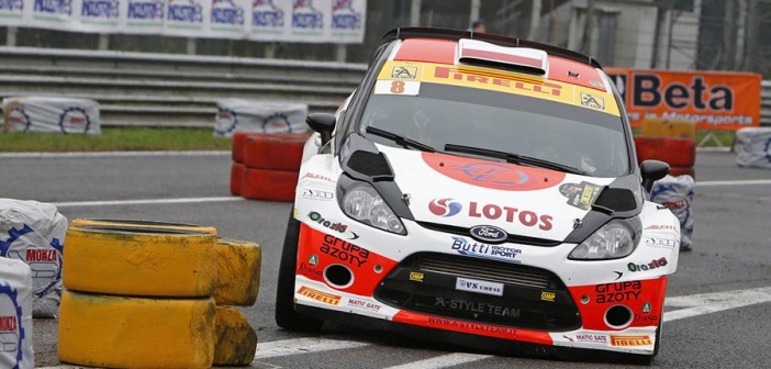 Kubica domina anche nelle strette chicane artificiali
