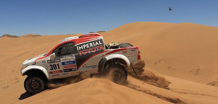 Toyota Hilux in massa alla Dakar