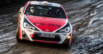 La Toyota GT-86 CS-R3 durante i test di sviluppo. Sarà omologata a luglio