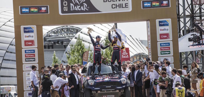 Nasser Al-Attiyah e Mathieu Baumel festeggiano il successo nella Dakar @ red bull media house