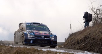 Sebastien Ogier e la Polo R WRC ancora primi a Montecarlo