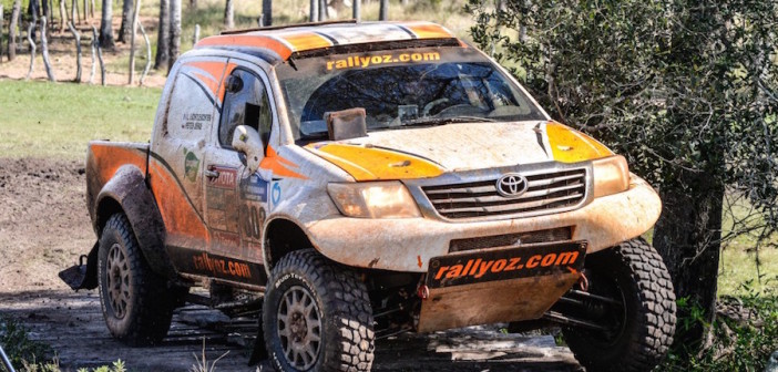 La Toyota Hilux di Peter Jerie e Laurent Lichleuchter.