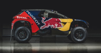La Peugeot per la Dakar 2016, nuova anche nella livrea.