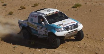 La toyota Hilux del Kazaco in azione.