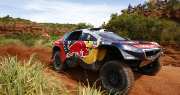 La Peugeot 2008 DKR di Loeb sempre più padrona della situazione.