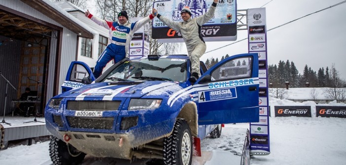 Il JSL-01 festeggia sul podio del Baja Russia