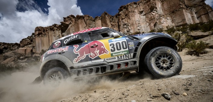 Il principe del Cross Country al volante della Mini nella Dakar 2016.