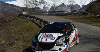 La Peugeot 208 R2B di Giorgio Bernardi, domina il Ciocco.