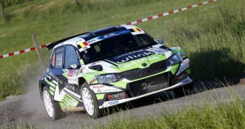 LOIX SI PRENDE YPRES La Fabia di Loix sfreccia sulle strade Fiamminghe.