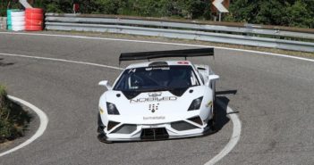 La Ferrari di Peruggini si impone tra le GT