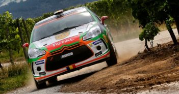 La DS3 R3T di Tempestini tra i vigneti della prima tappa.