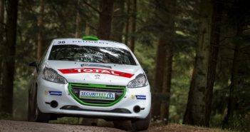 CARELLA A PODIO AL VOSGIEN La Peugeot 208 VTI di Carella nelle foreste dei Vosgi.