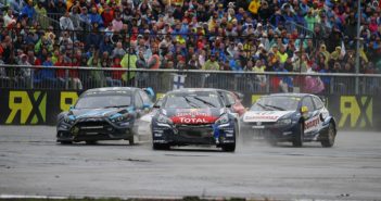 La 208 di Loeb è la prima a scattare dai blocchi della finale.