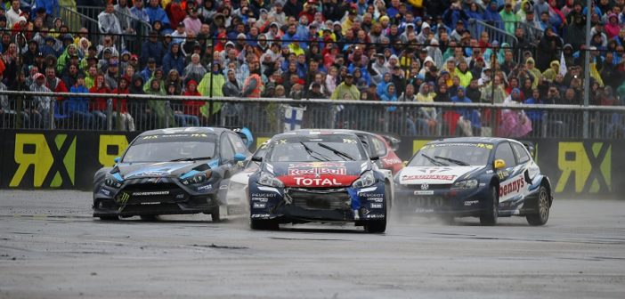 La 208 di Loeb è la prima a scattare dai blocchi della finale.