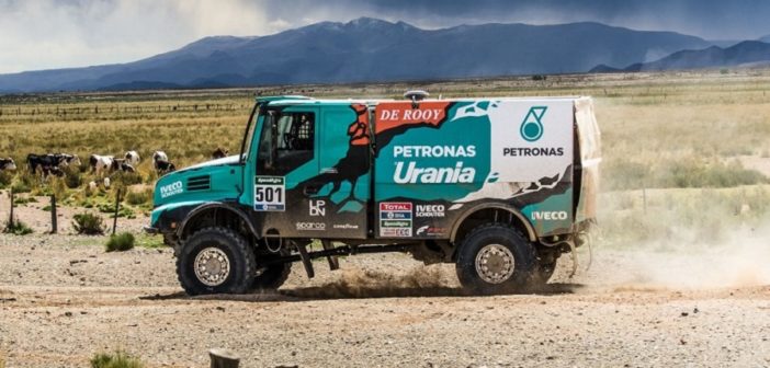 L'Iveco di Gerard de Rooy in azione nell'edizione 2016
