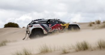 La Peugeot 3008 DKR di Loeb vola verso Buenos Aires