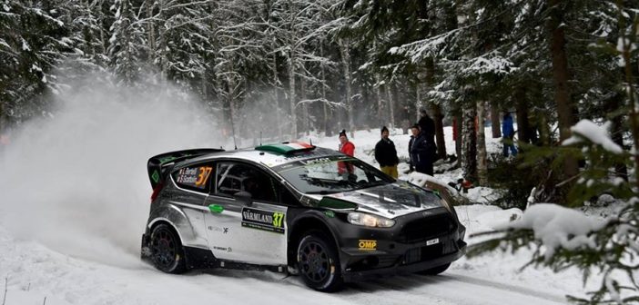 Lorenzo Bertelli in azione con la WRC 2016 sulle strade del Varmland.