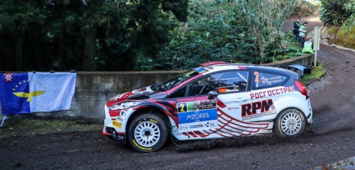 La Ford Fiesta R5 di Lukyanuk sugli sterrati delle Azzorre.