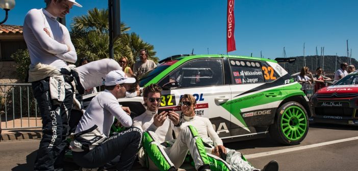 In Corsica in un momento conviviale con il suo principale rivale nel WRC 2