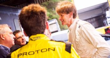 GRONHOLM SULLA PROTON IRIZ R5 Marcus sotto le tende MEM durante la giornata di test sulla Iriz.