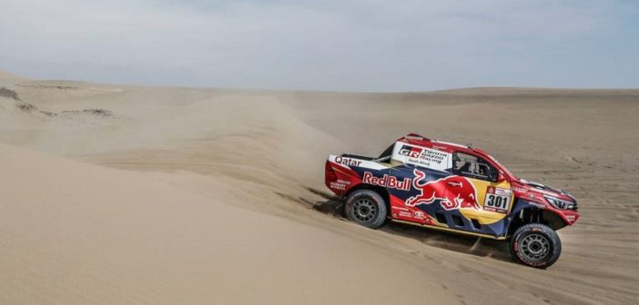 La Toyota Hilux di Al Attiyah ritorna a dettare il passo.