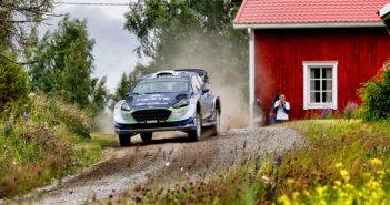 Suninen al volante della Fiesta + sulle strade Finlandesi