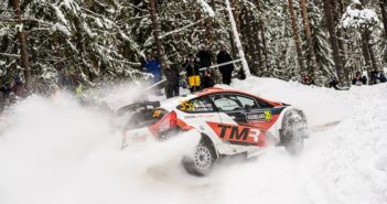 (Foto di Honza Fronek) La Fiesta della Tommi Makinen Racing di  Katsuta in versione banzai!!