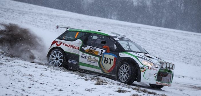 La Citroen DS3 di Tempestini vola sulla neve.