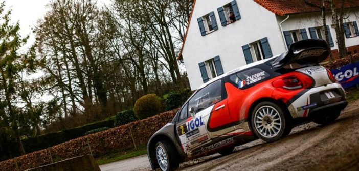 La Citroen DS3 WRC di Lefebvre in azione sulle veloci strade del Nord.