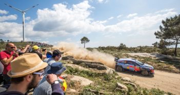 La Hyundai di Neuville lascia gli avversari nella polvere Lusitana.