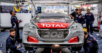 Sulle Peugeot 208 Supercar si lavora full time per il debutto delle evoluzioni.