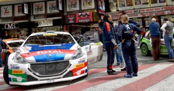 L'equipaggio Ucci Ussi e la loro Peugeot al recente San Remo