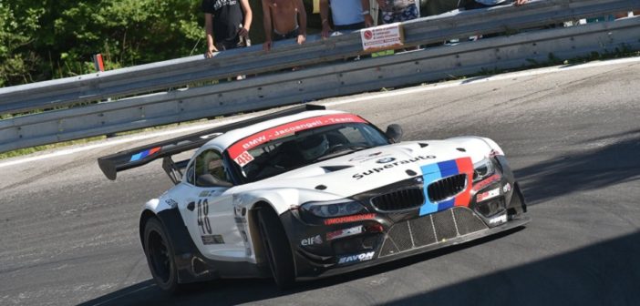 Jacoangeli con la sua fiammante BMW una delle stars tra le GT