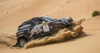 La Mini Countryman del vincitore sulla sabbia di Abu Dhabi