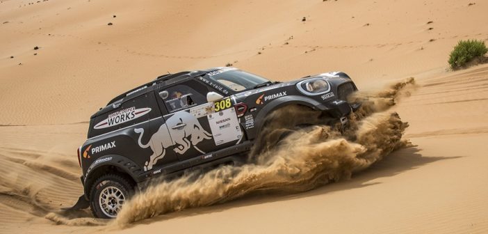 La Mini Countryman del vincitore sulla sabbia di Abu Dhabi