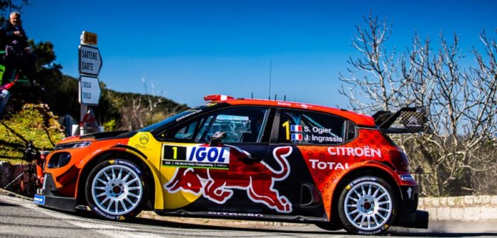 La Citroen C3 di Ogier mentre arranca sulle strade di Corsica.