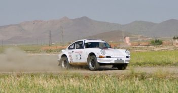 La Porsche di Oreille in azione sulle piste del Marocco.