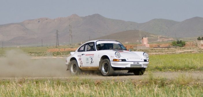 La Porsche di Oreille in azione sulle piste del Marocco.