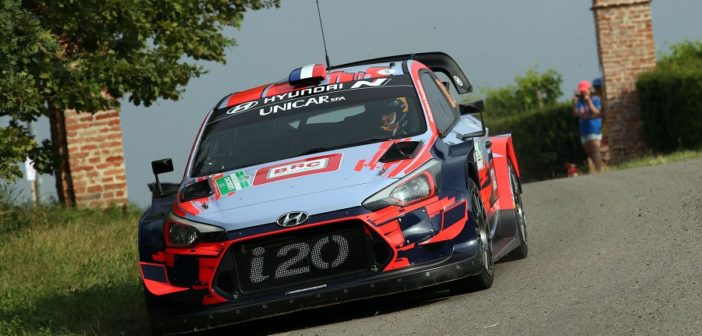 Sebastien Loeb nella sua recente uscita sulle strade Albesi.