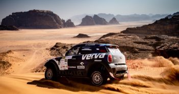 La Mini di Kuba nel deserto della Giordania