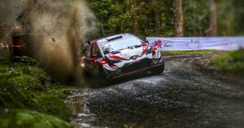 MEEKE METTE TUTTI IN FILA Meeke e la Yaris dominano il giovedì Gallese