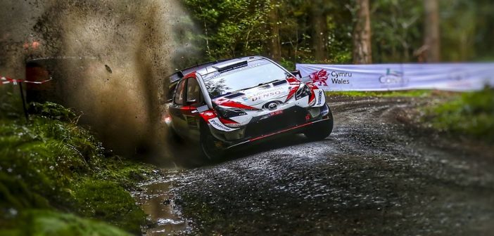 Meeke e la Yaris dominano il giovedì Gallese