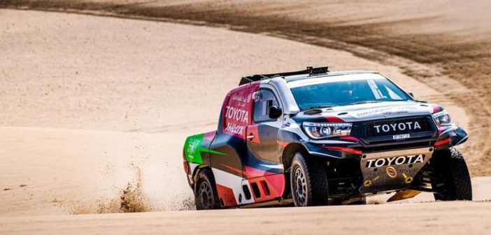 La Toyota di Al Rajhi sulle dune di casa.