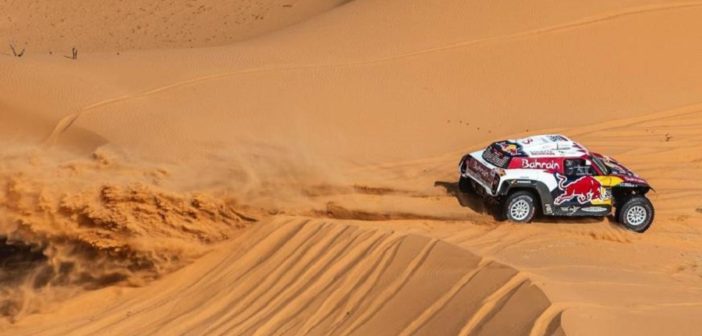 Petrehansel sulle imponenti dune Saudite.